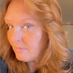 Meet your Posher, Liz